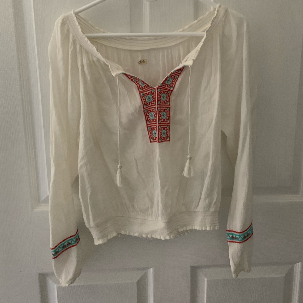 Cute beachy top from hollister
